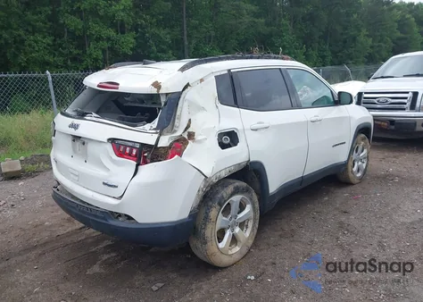 2018 Jeep Compass Latitude 4X4 из США, поврежденный, VIN 3C4NJDBB2JT248974